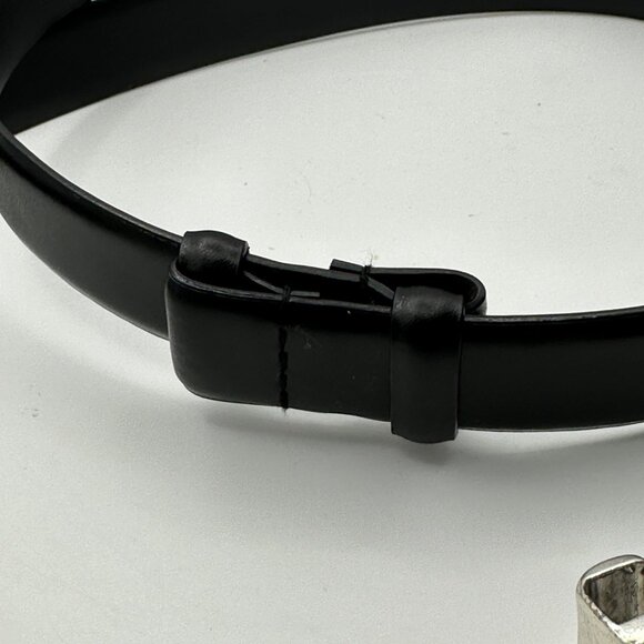 Chico’s black leather adjustable size M/L hook silver tone buckle belt - Picture 4 of 6